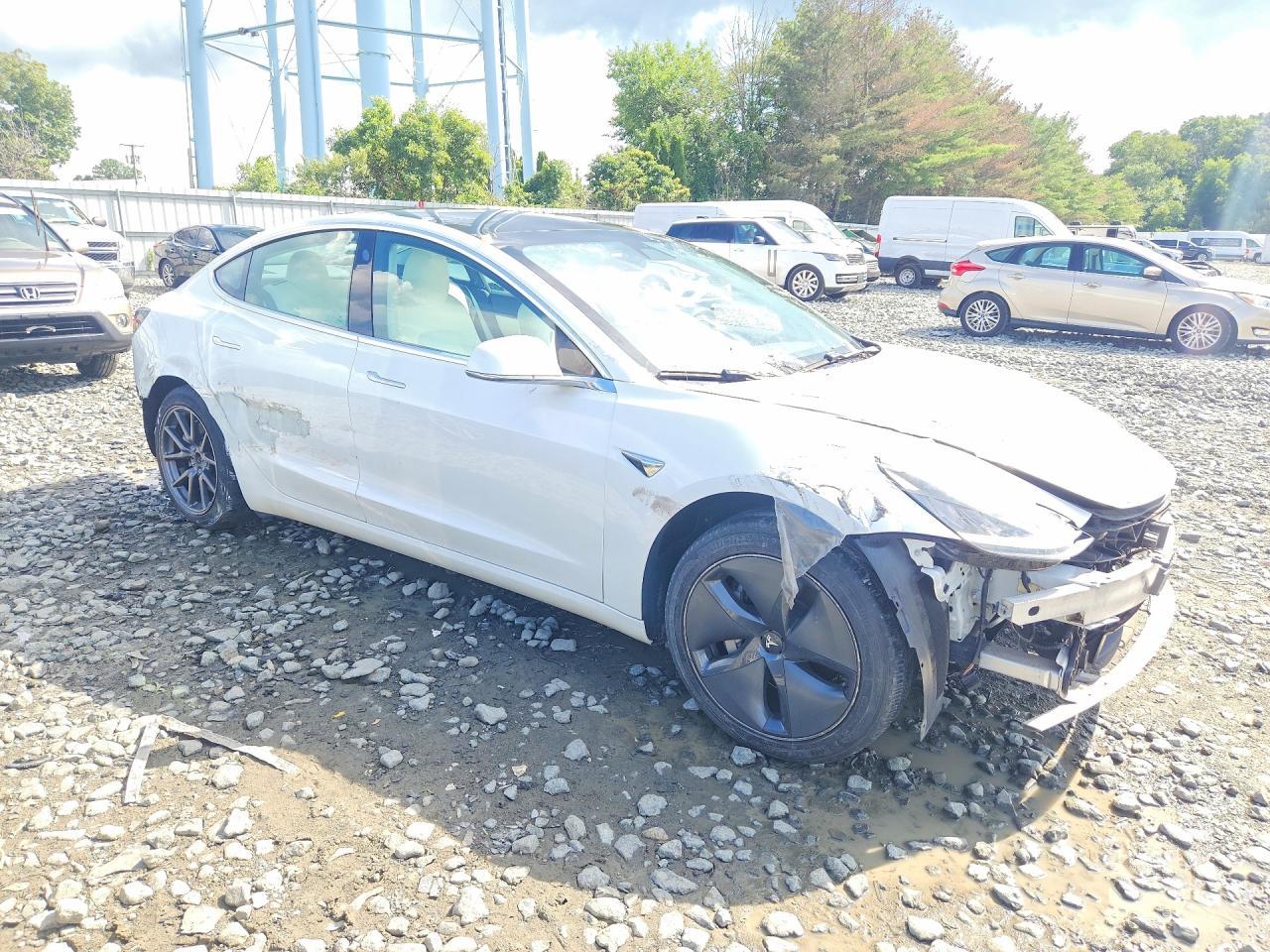 2020 Tesla Model 3 - Image 4