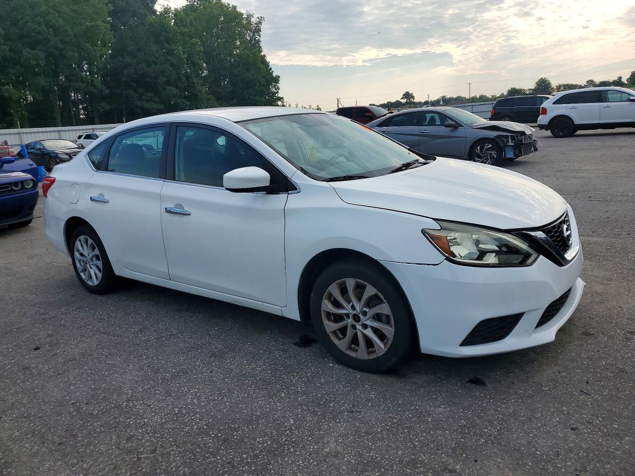 2018 Nissan Sentra Sv - Фото 4