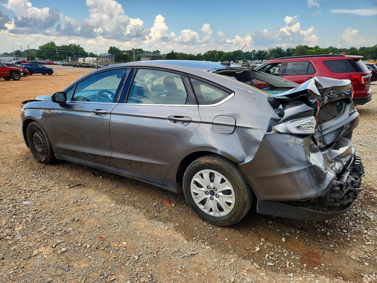 2014 Ford Fusion S - Фото 2