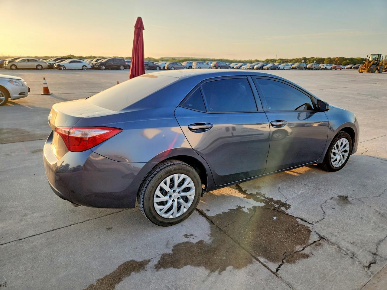 2017 Toyota Corolla Le - Фото 3