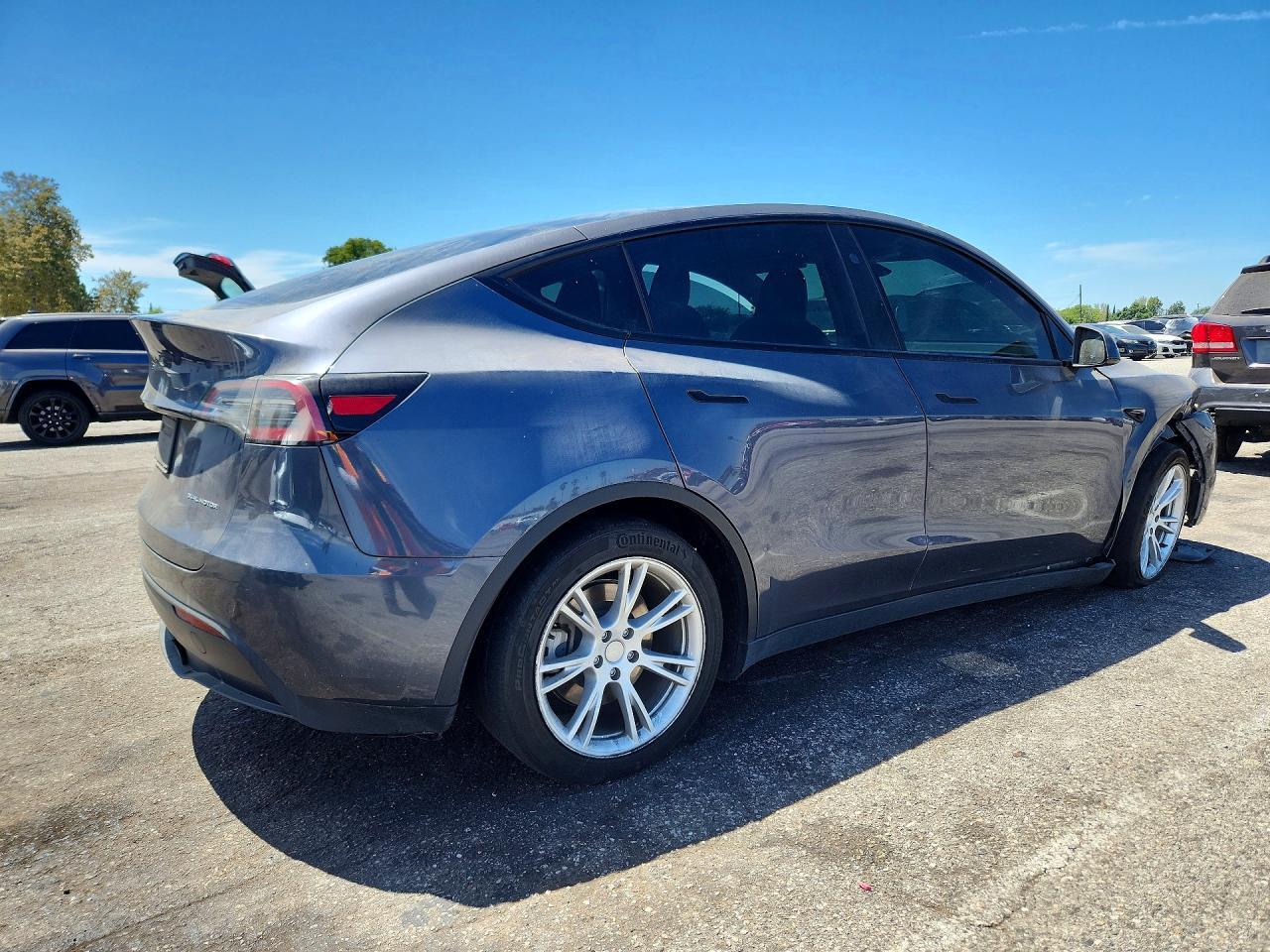 2023 Tesla Model Y - Image 3
