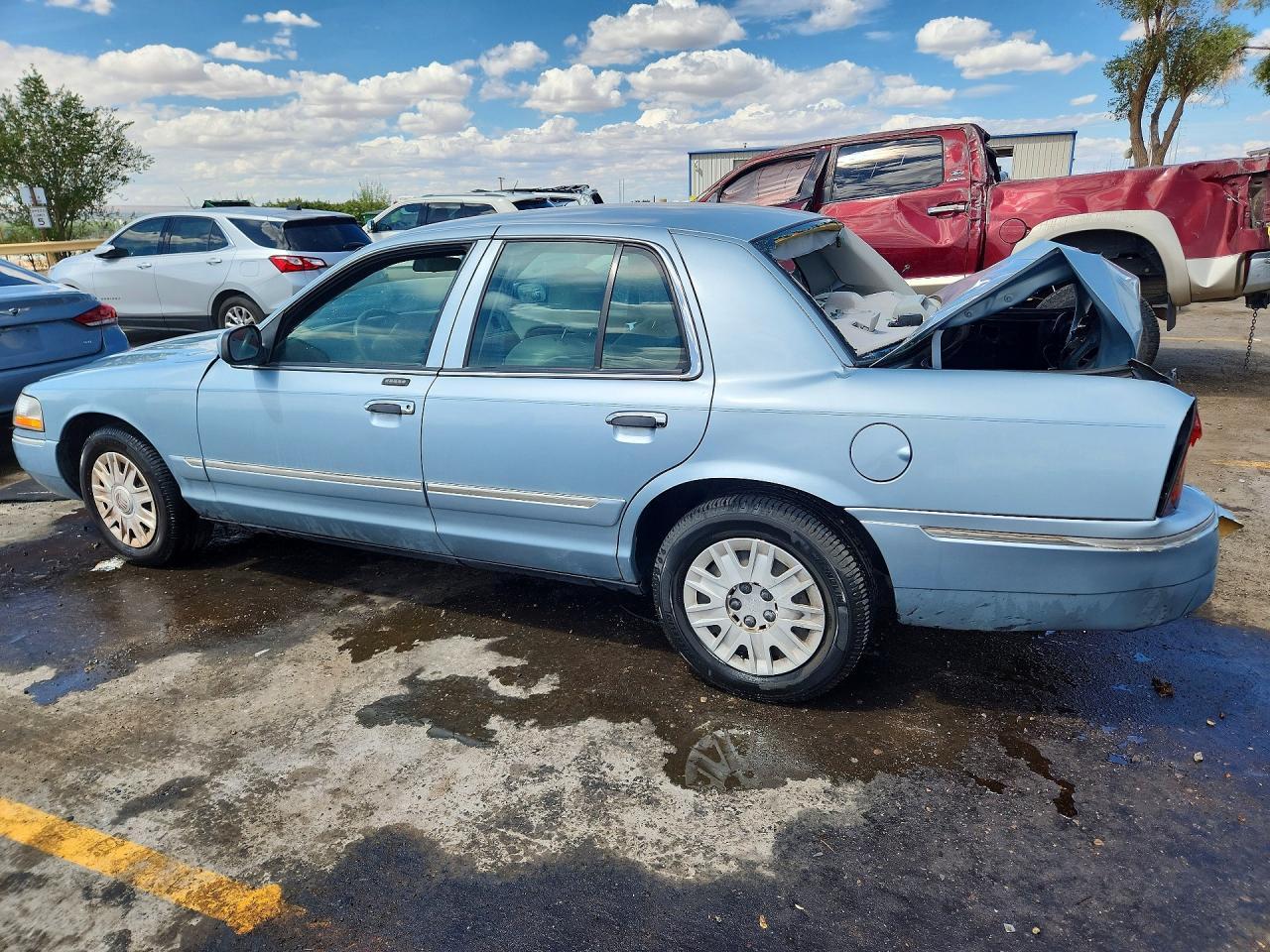 2004 Mercury Grand Marquis Gs - Image 2