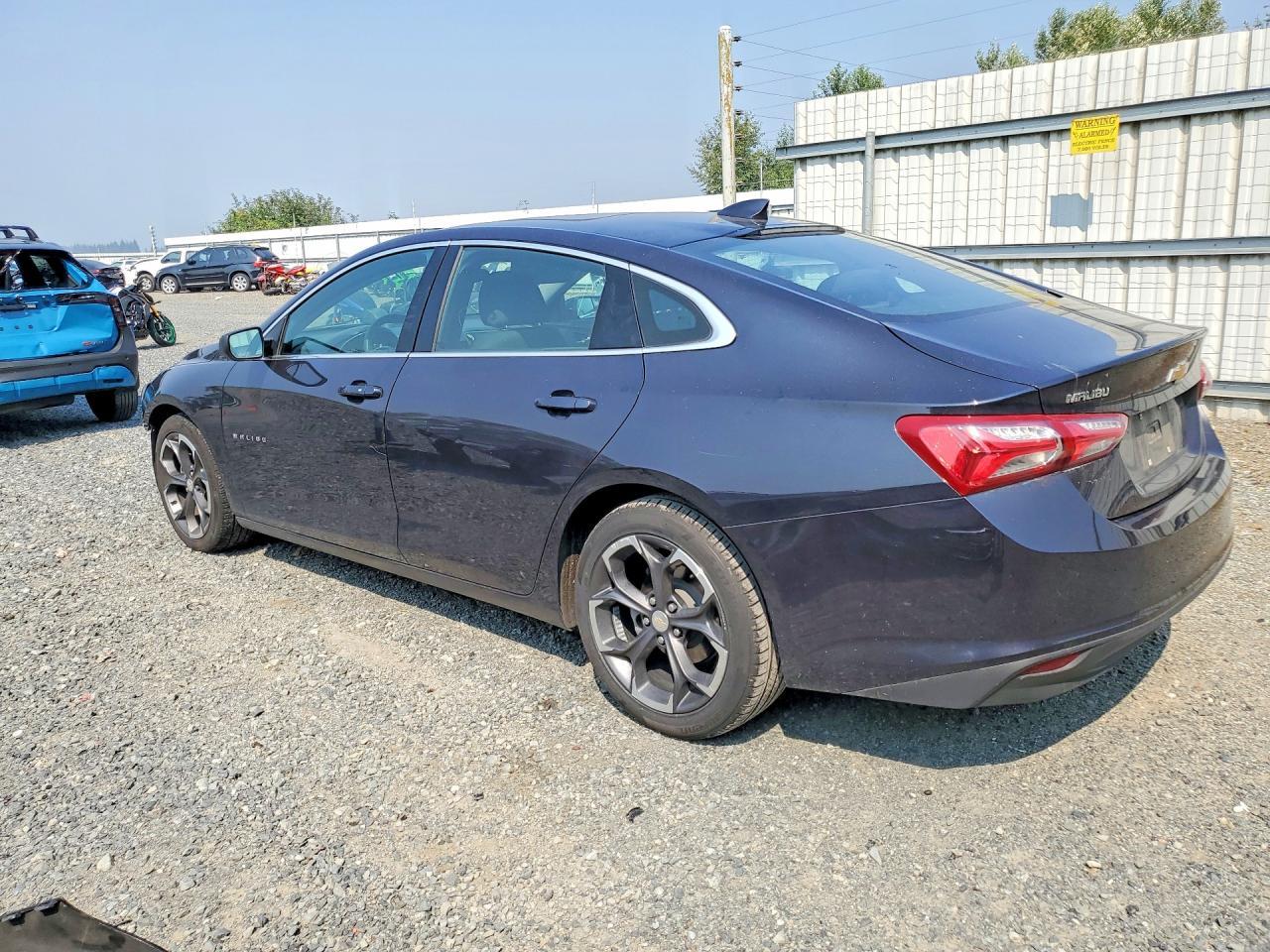 2022 Chevrolet Malibu Lt - Image 2