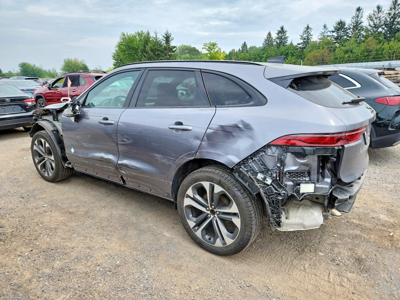 2024 Jaguar F-Pace R-Dynamic S - Фото 2