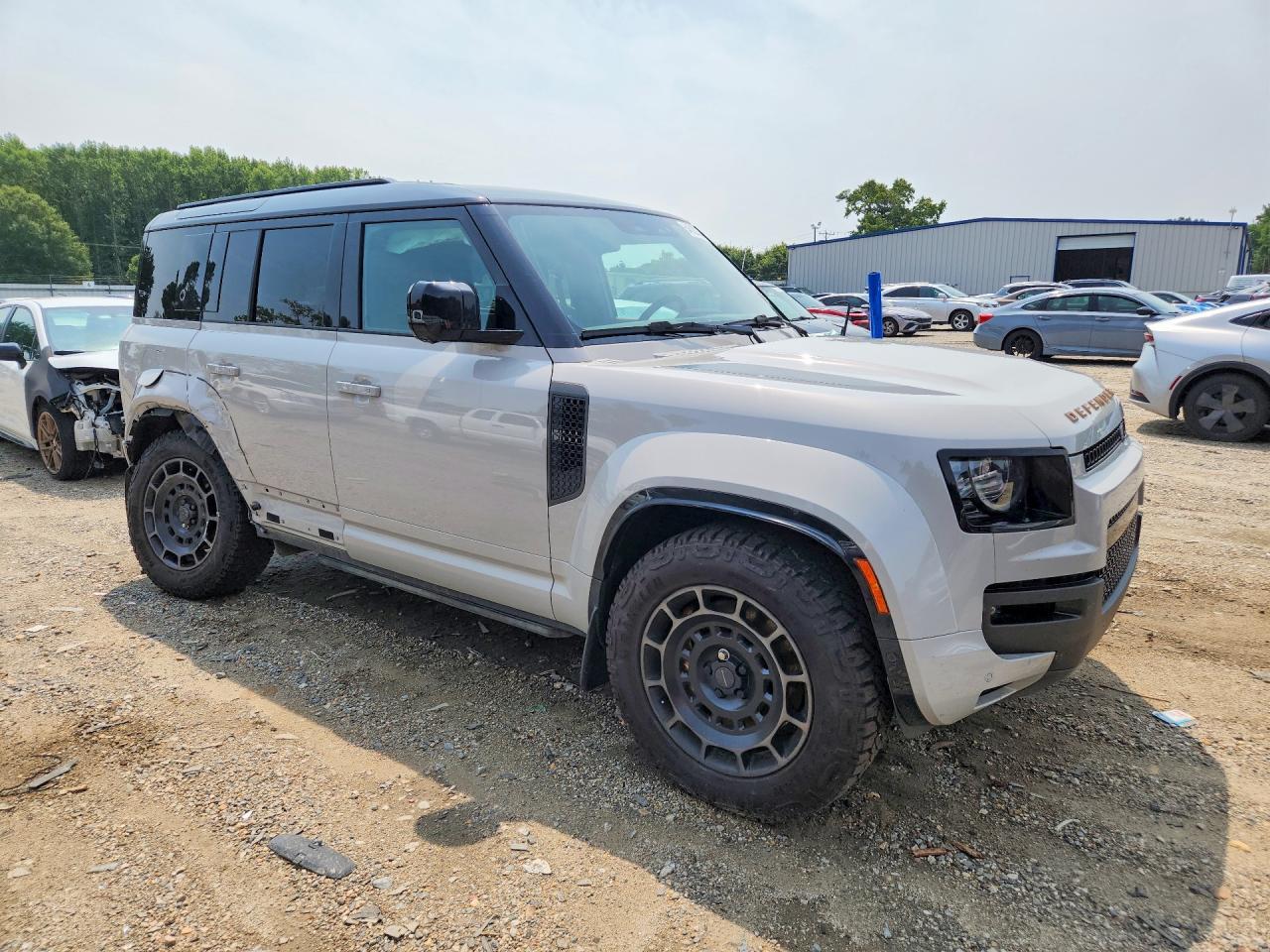 2026 Land Rover Defender Octa - Фото 4