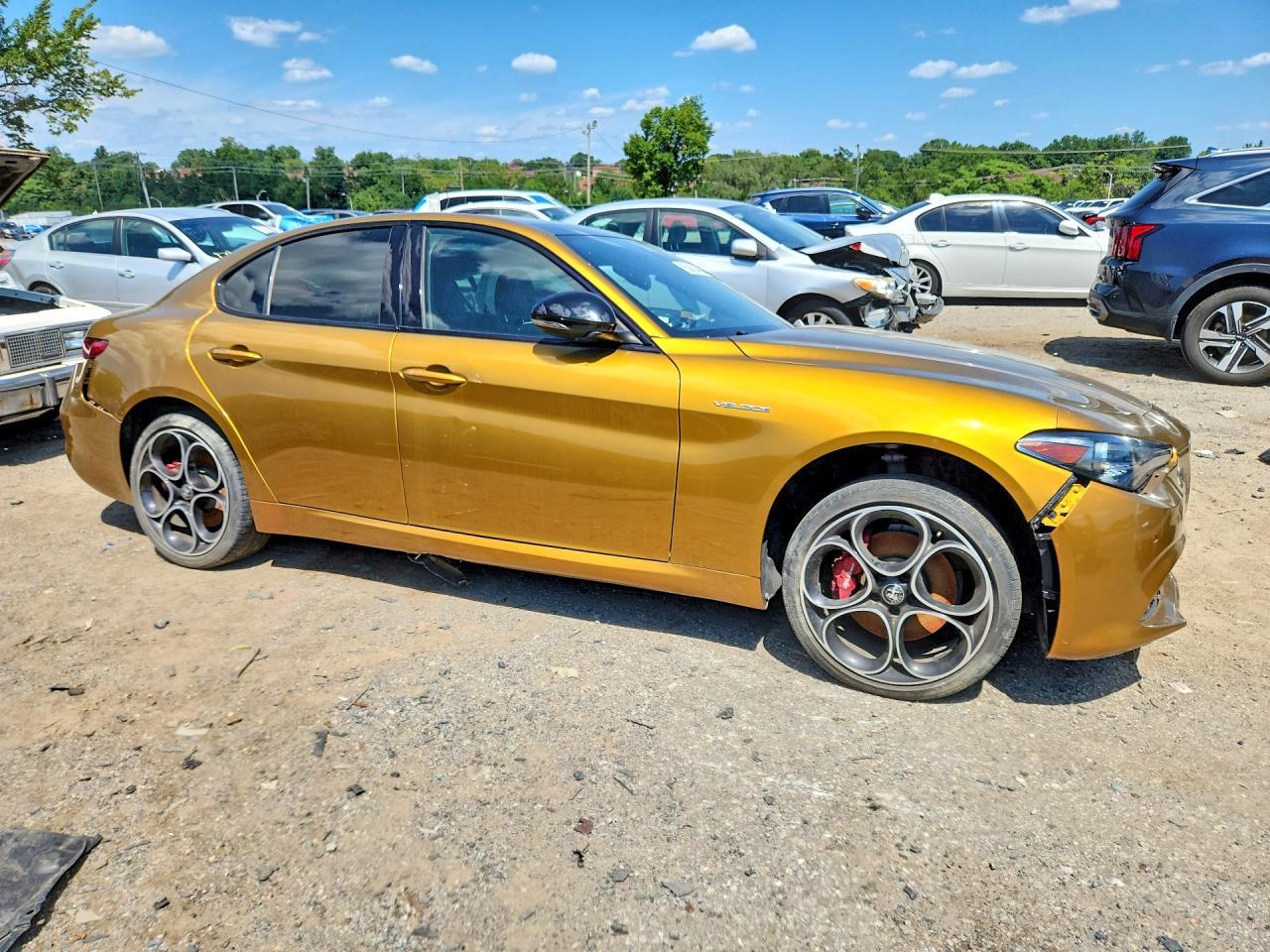 2022 Alfa Romeo Giulia Super - Фото 4
