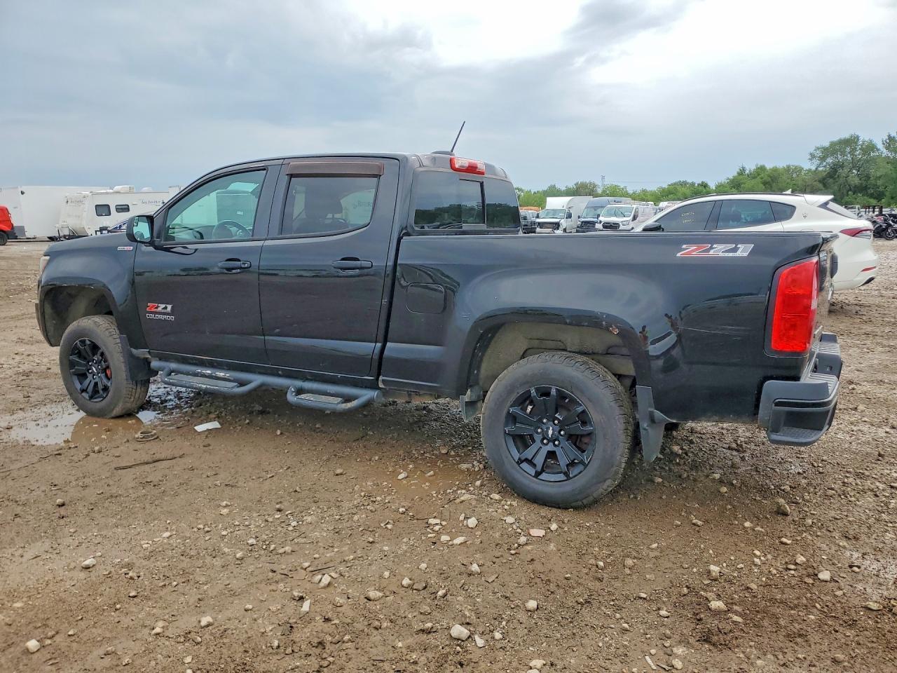 2016 Chevrolet Colorado Z71 - Image 2