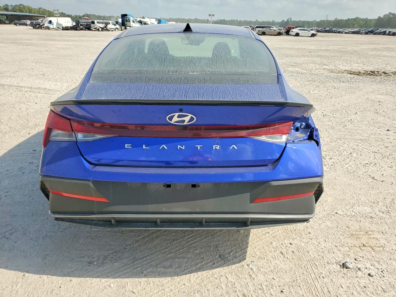 2025 Hyundai Elantra Sel Sport - Фото 6