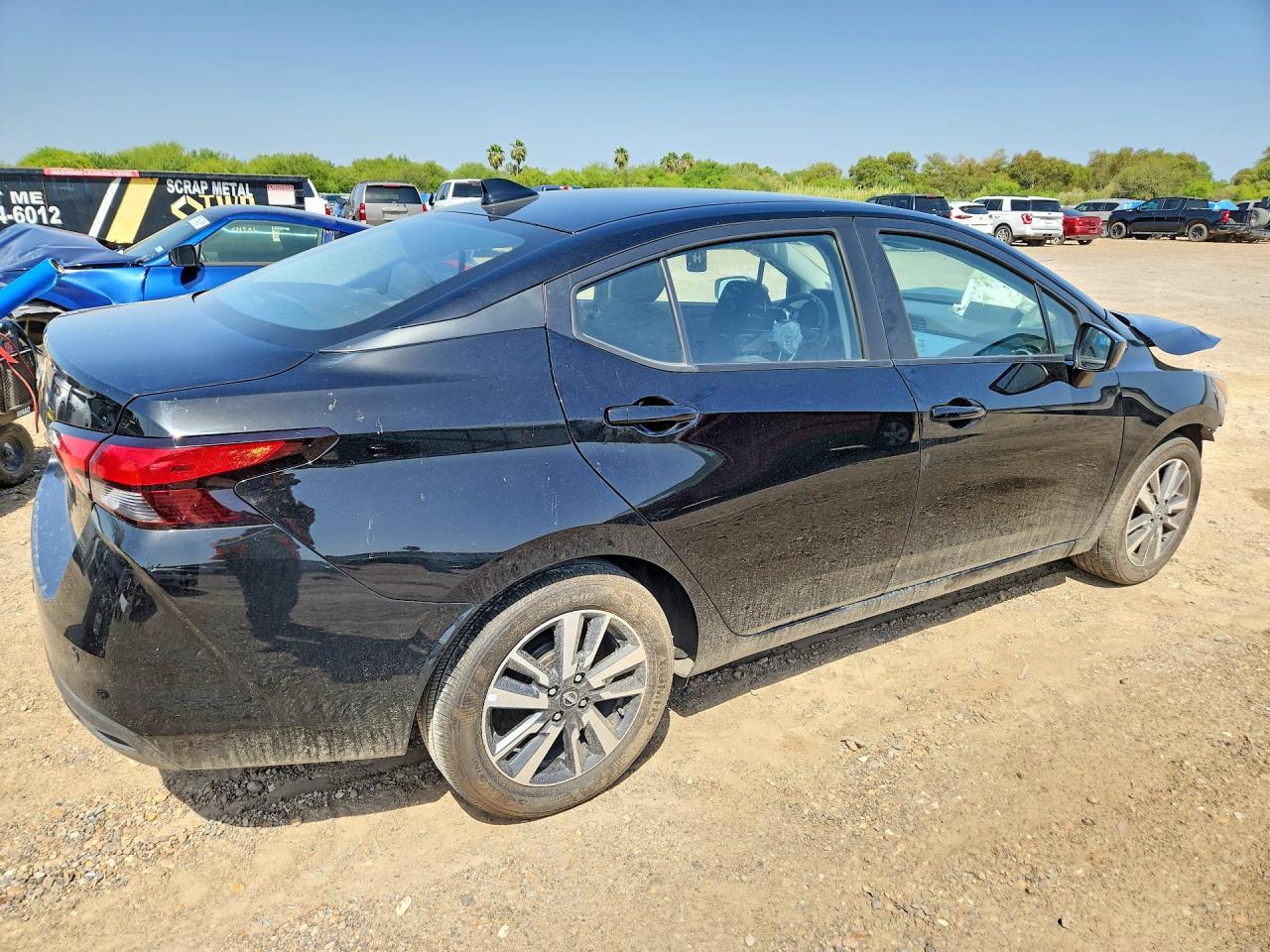 2025 Nissan Versa Sv - Image 3