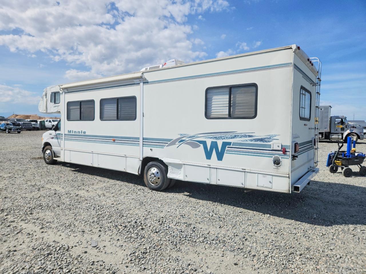 2001 Winnebago Minnie Rv - Фото 3