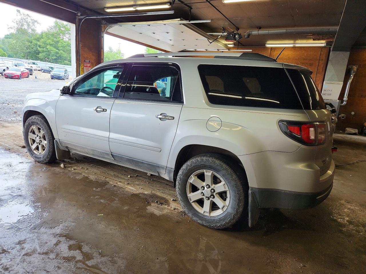 2016 GMC Acadia Sle - Image 2