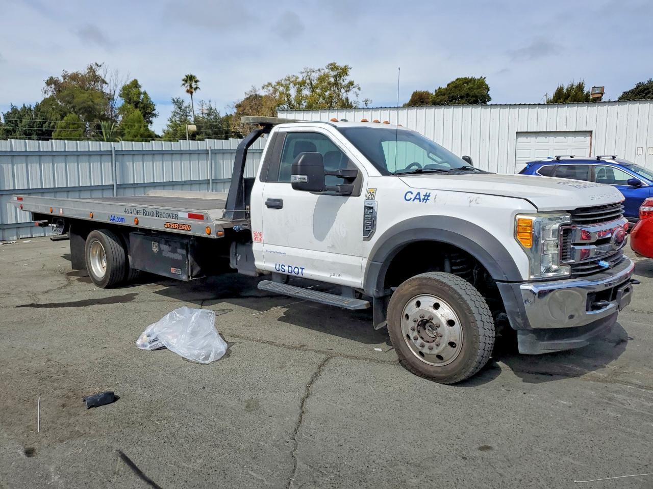 2017 Ford F550 Super - Flatbed Truck - Фото 4