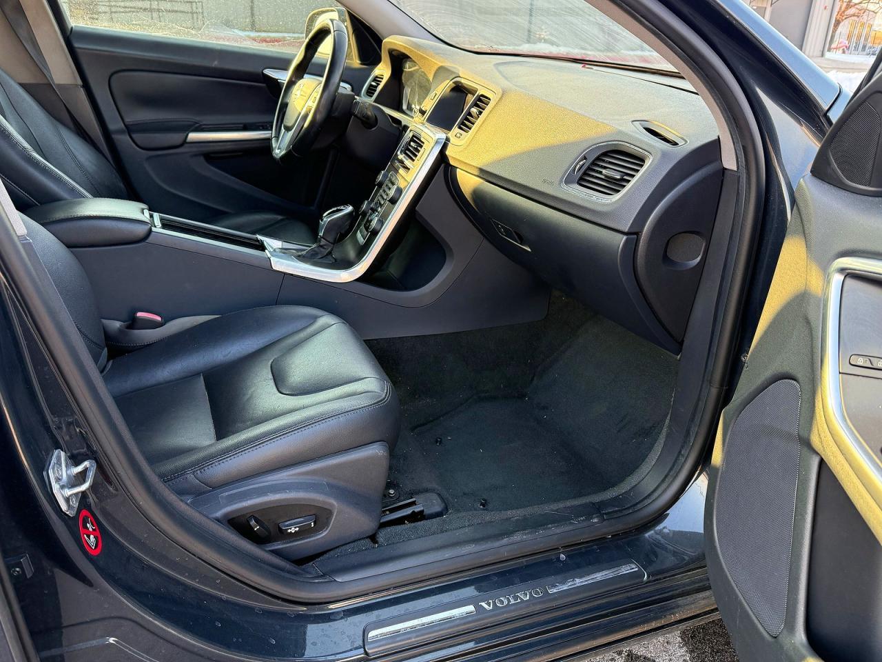 2015 Volvo S60 Premier - Image 5