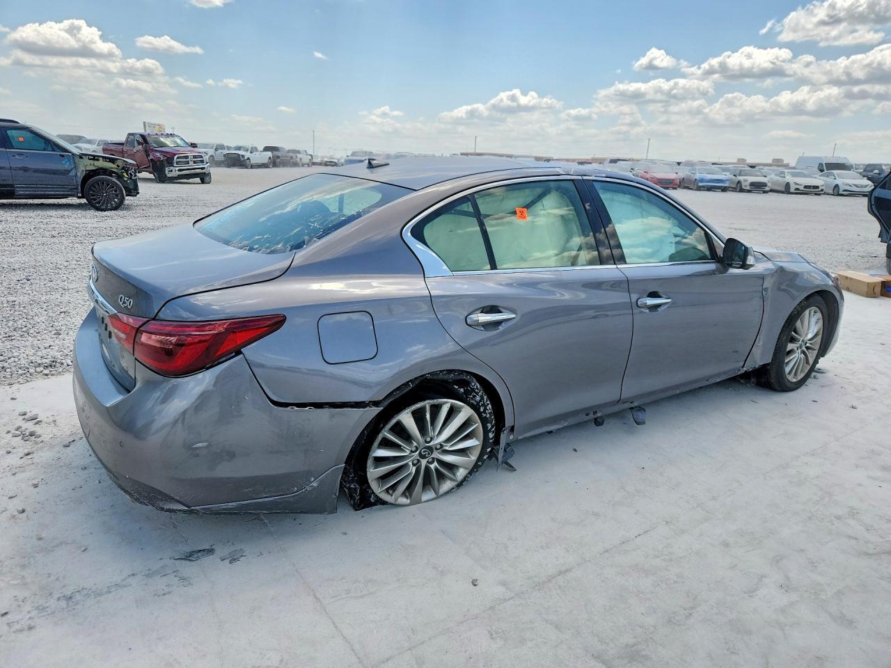 2021 Infiniti Q50 Luxe - Image 3