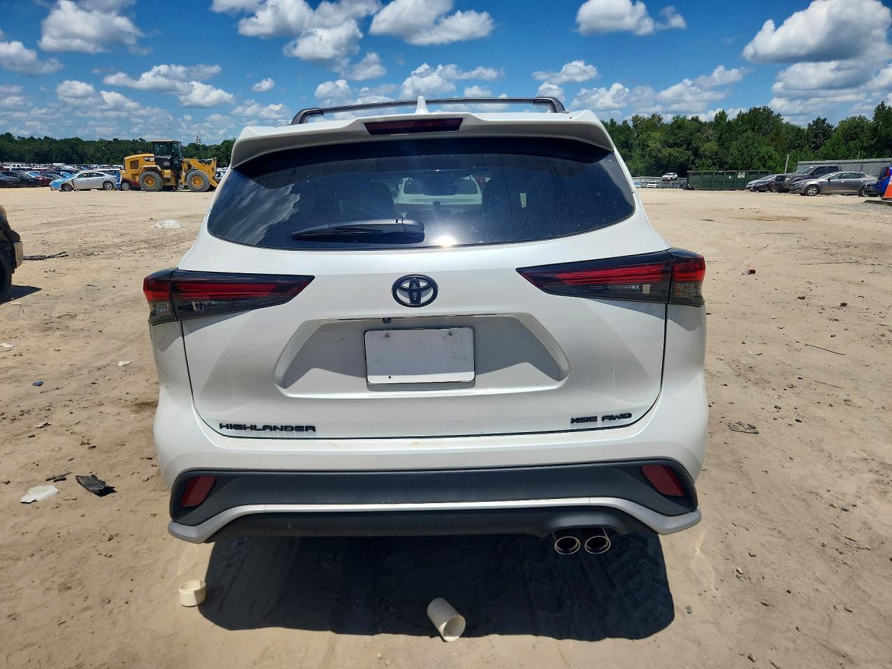 2025 Toyota Highlander Xse - Image 6