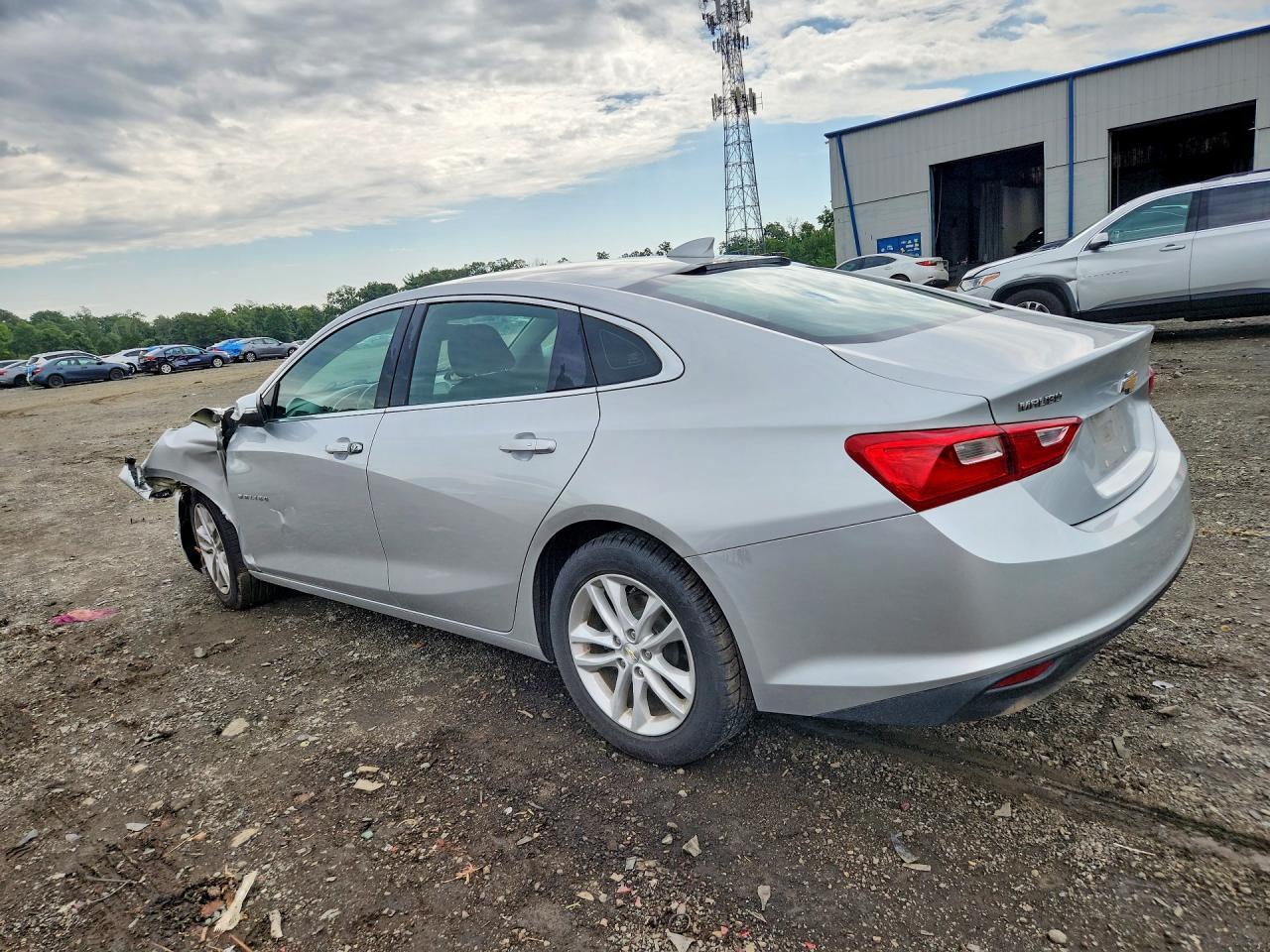 2018 Chevrolet Malibu Lt - Фото 2