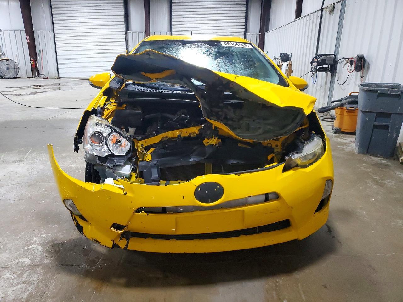 2014 Toyota Prius C Two - Фото 5
