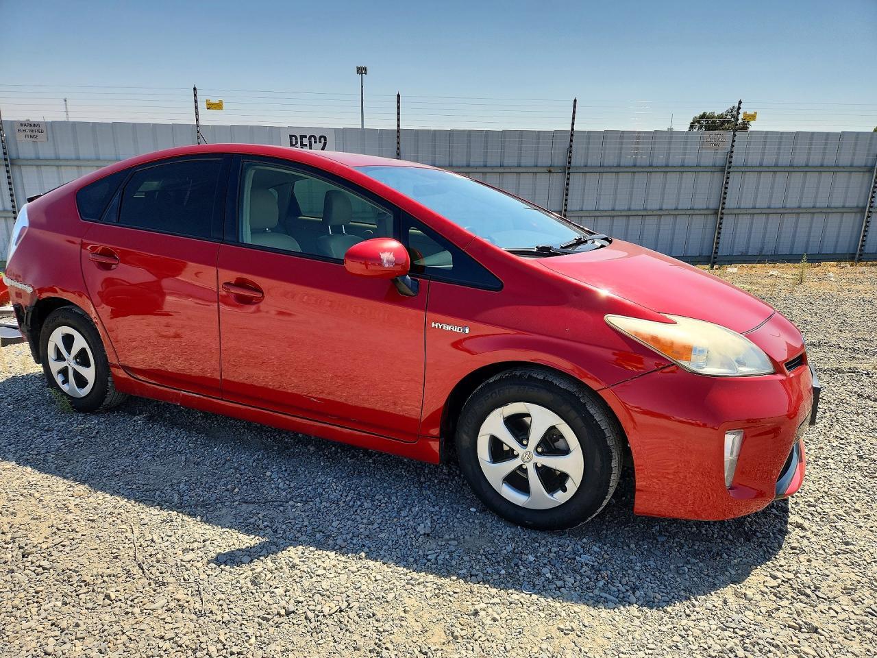 2015 Toyota Prius Two - Фото 4