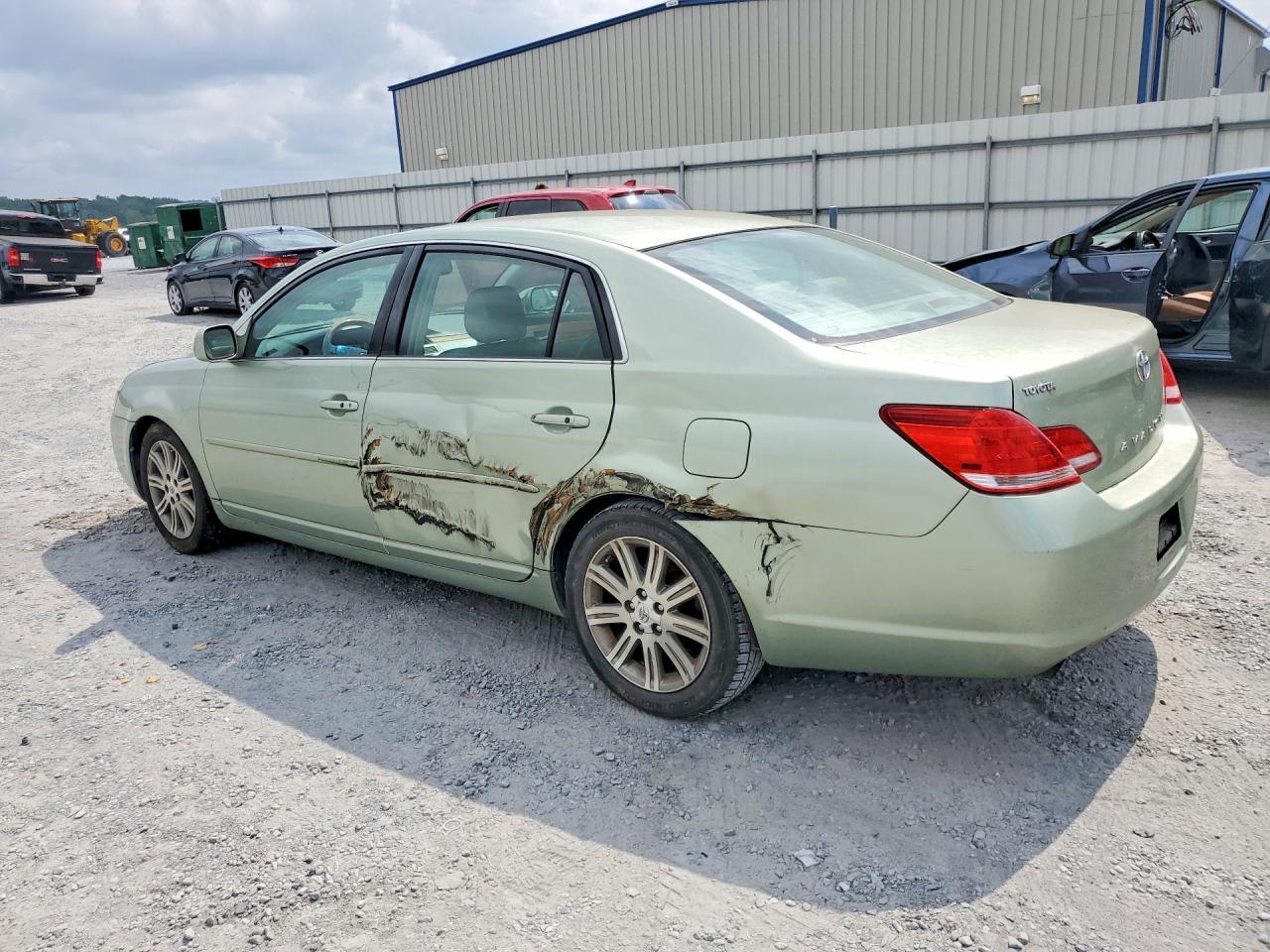 2007 Toyota Avalon Limited - Image 2