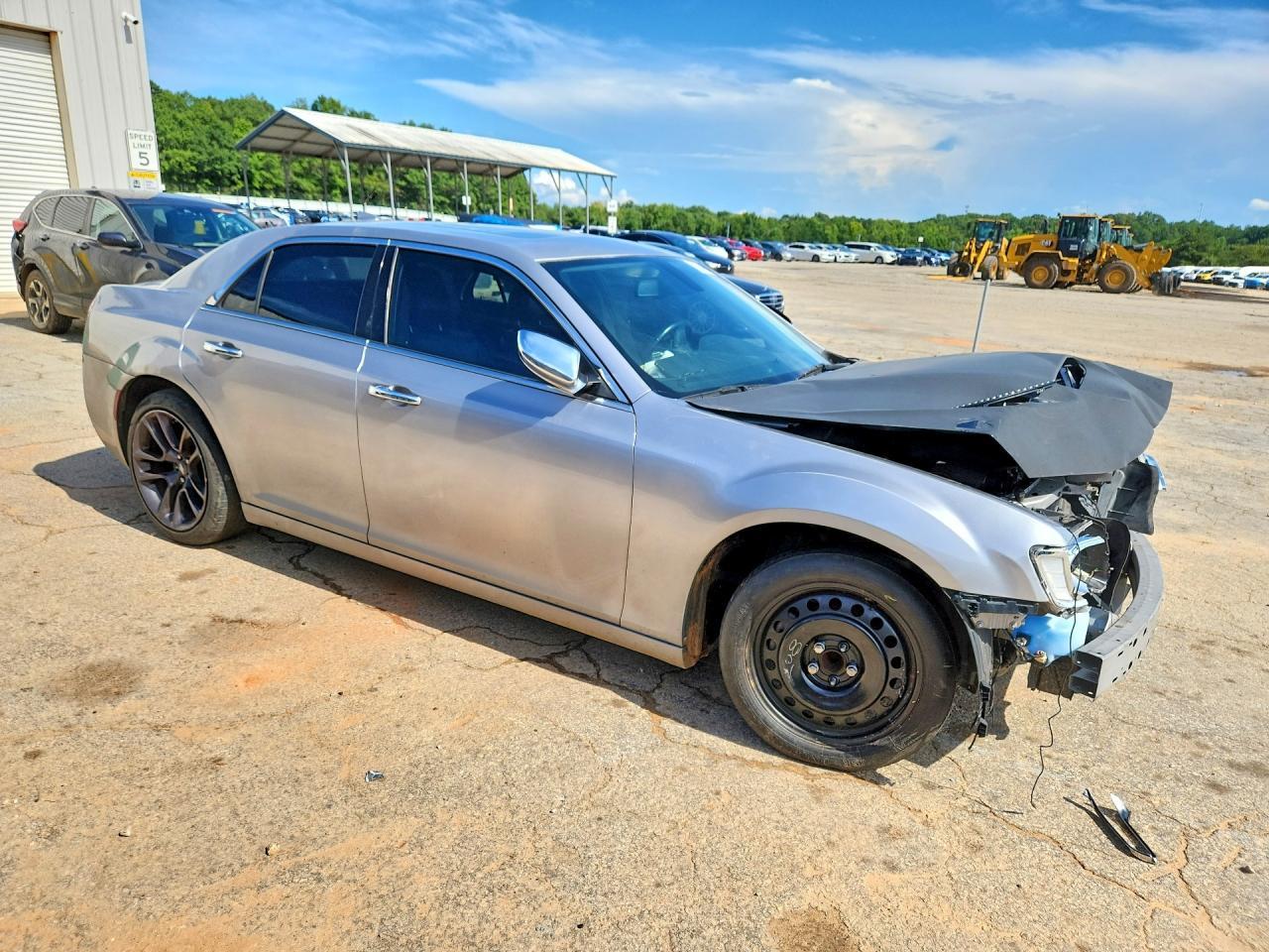 2017 Chrysler 300C - Image 4