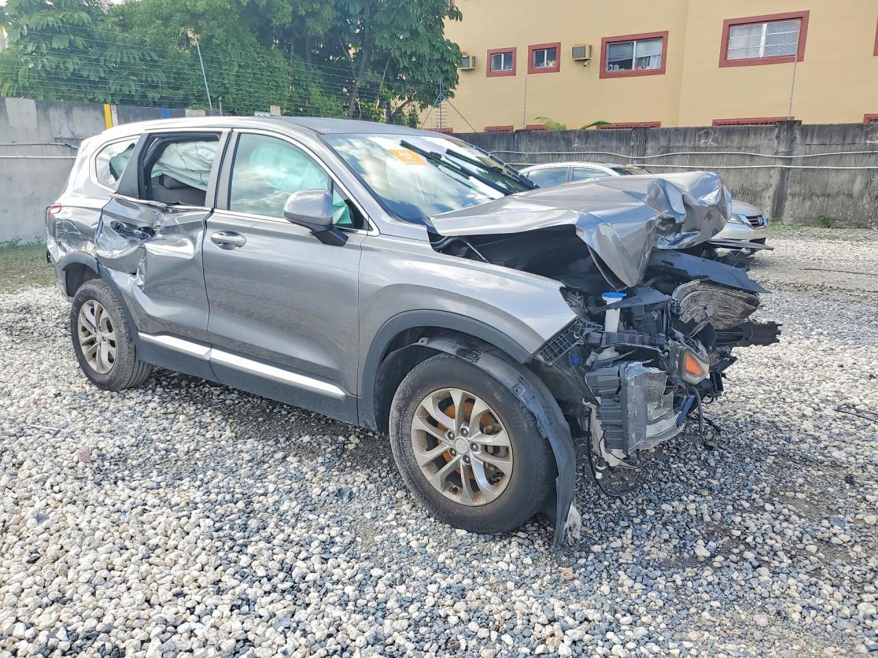 2019 Hyundai Santa Fe Se - Image 4