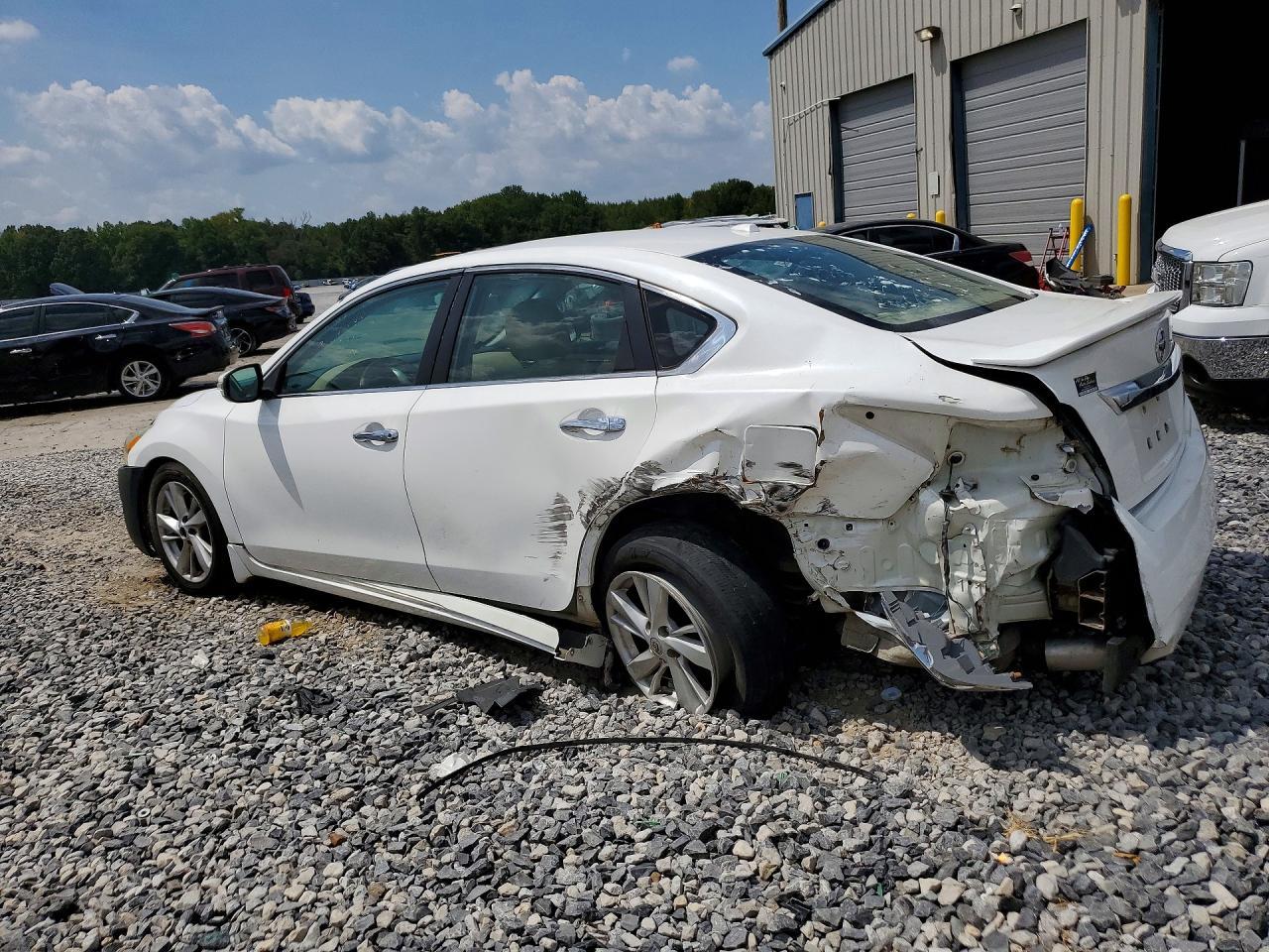 2015 Nissan Altima 2.5 Sv - Image 2
