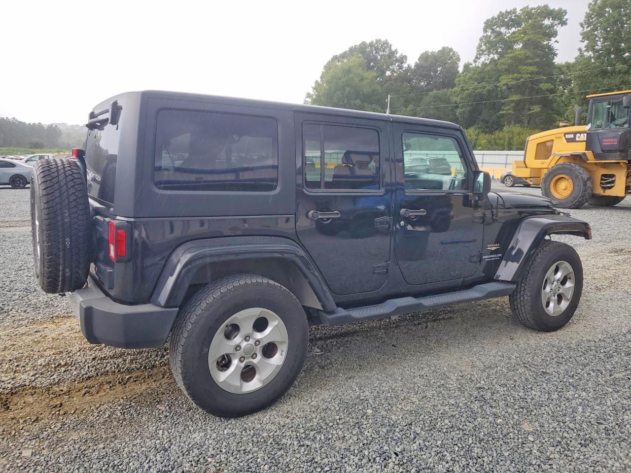 2013 Jeep Wrangler Unlimited Sahara - Фото 3