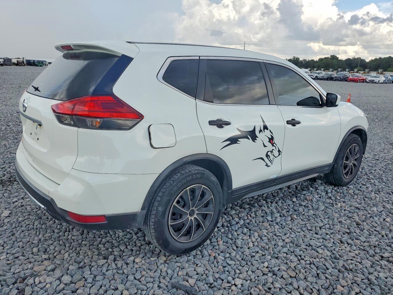 2017 Nissan Rogue S - Фото 3