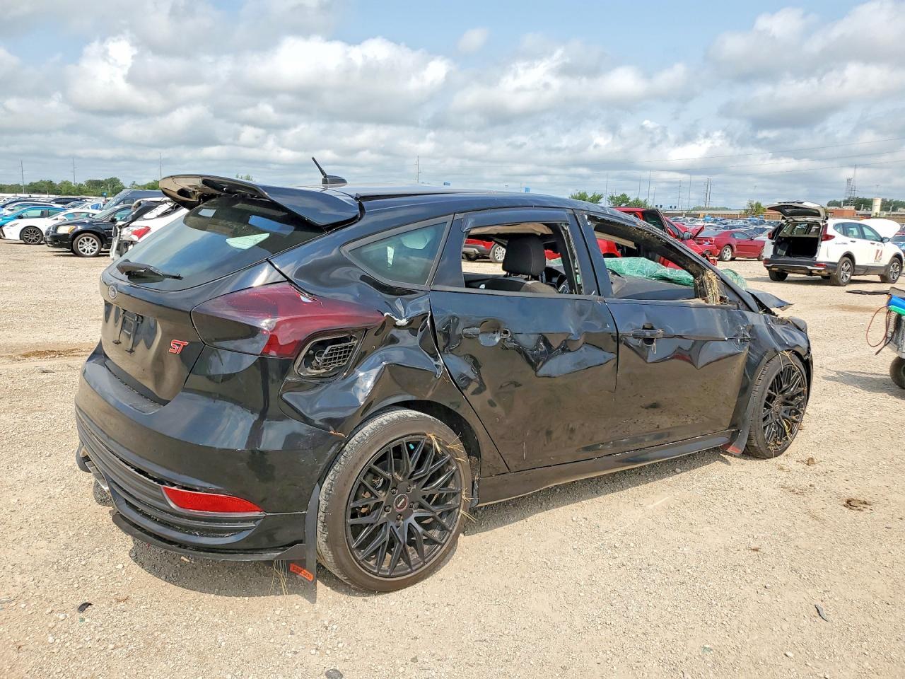 2017 Ford Focus St - Фото 3