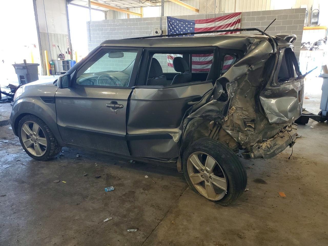 2011 Kia Soul ! - Image 2