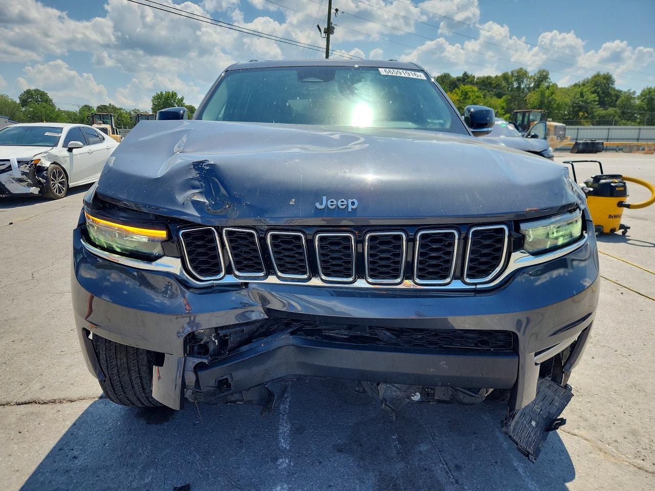 2022 Jeep Grand Cherokee L Limited - Image 5
