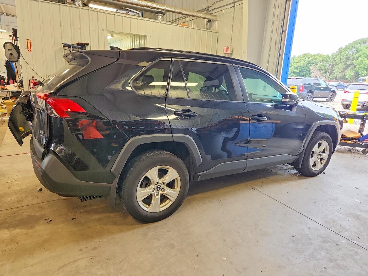 2019 Toyota Rav4 Xle - Фото 3