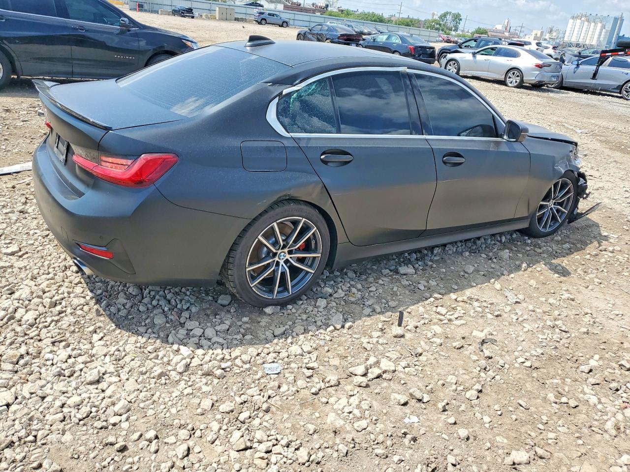 2019 BMW 330Xi - Image 3