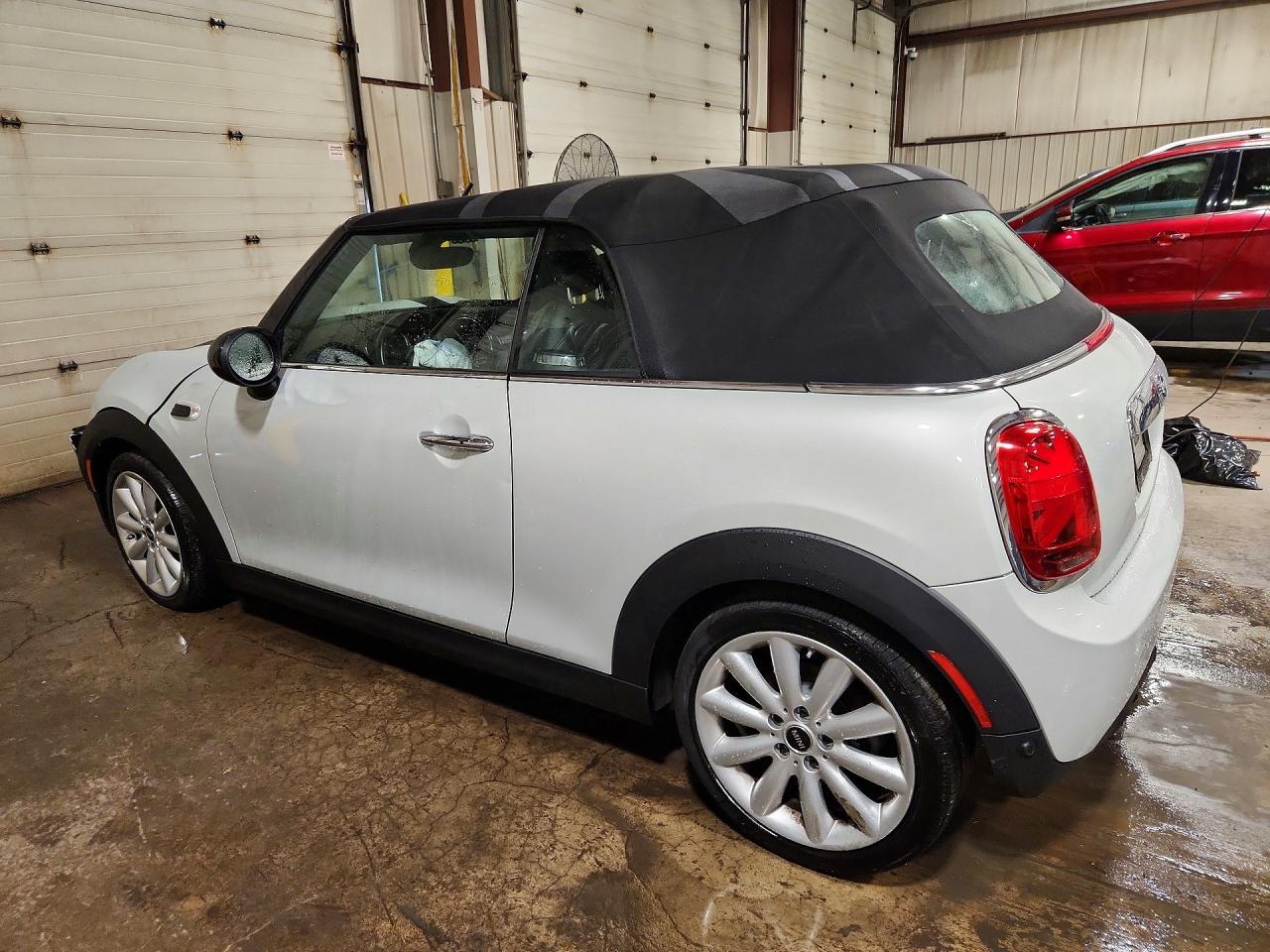 2019 Mini Cooper - Image 2
