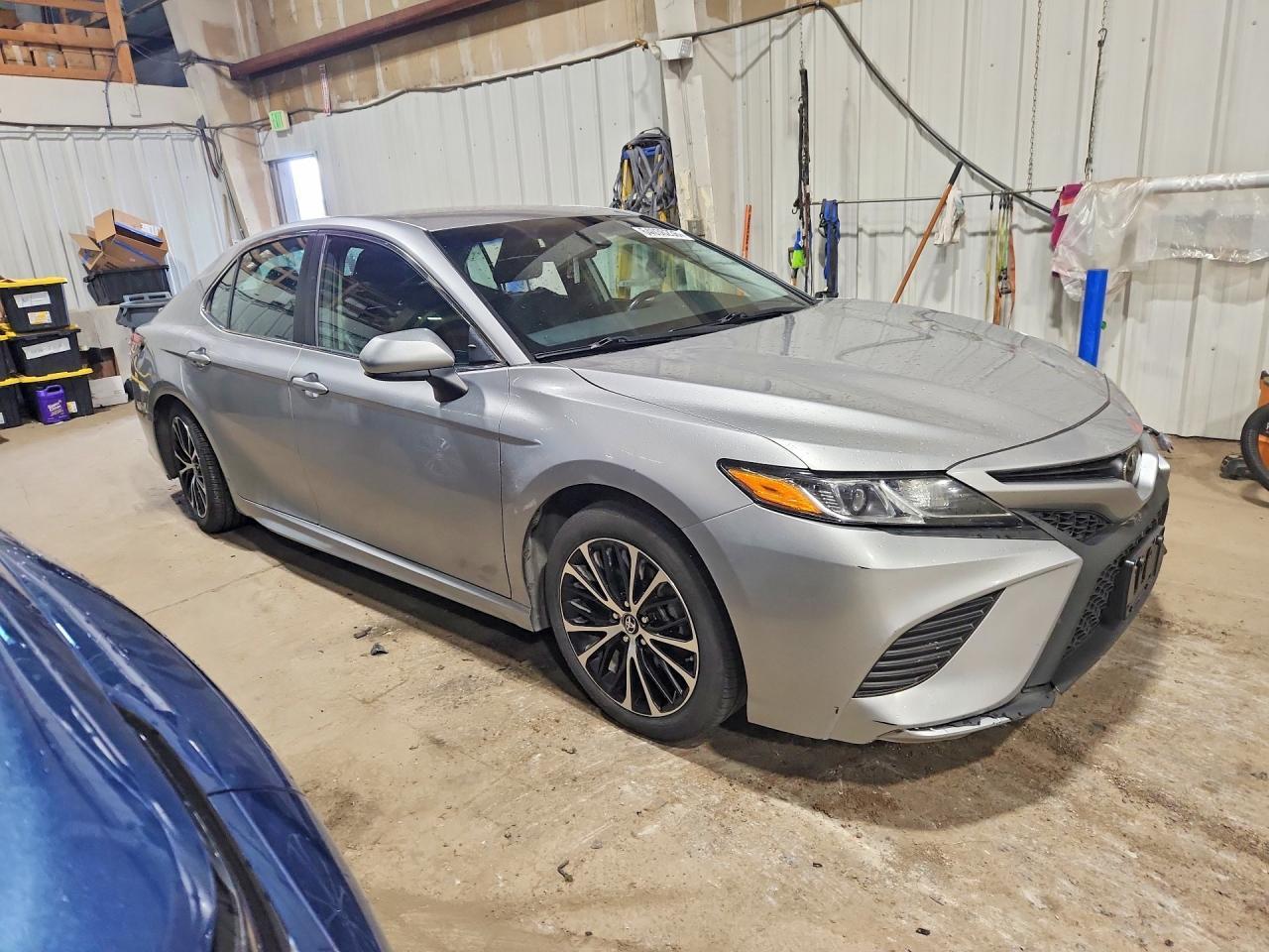2019 Toyota Camry Se - Image 4