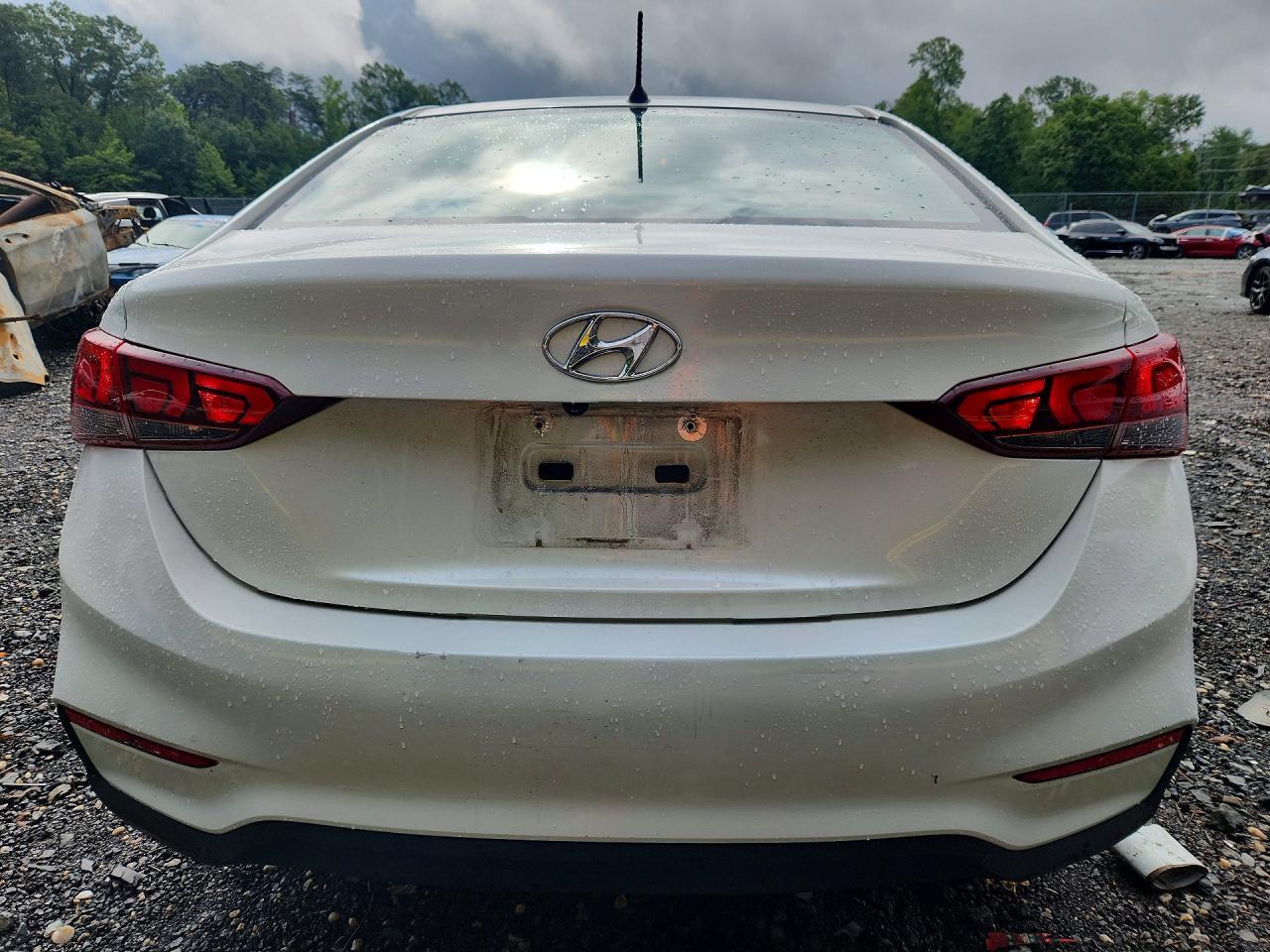 2019 Hyundai Accent Se - Фото 6