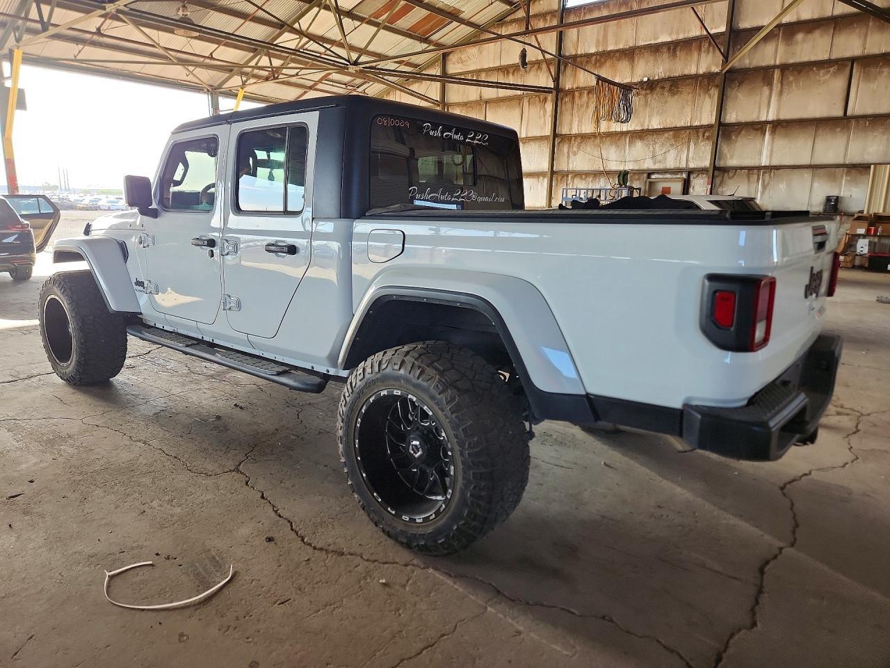2022 Jeep Gladiator Sport - Image 2