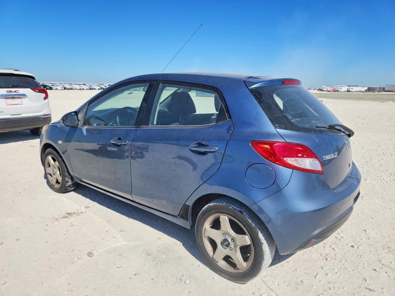 2014 Mazda Mazda2 Sport - Фото 2