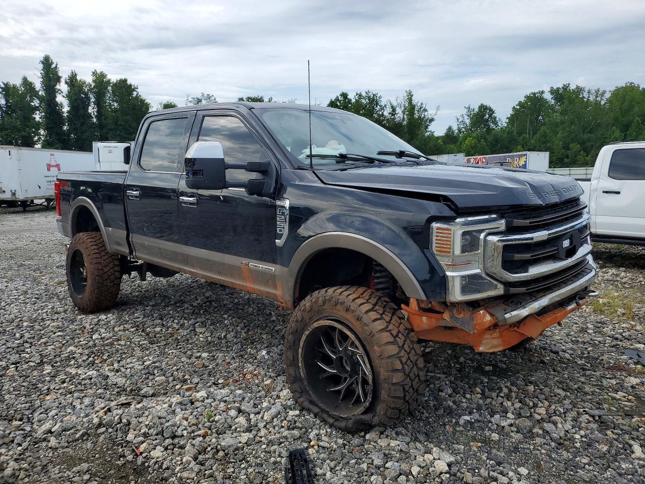 2022 Ford F250 Super Duty - Image 4