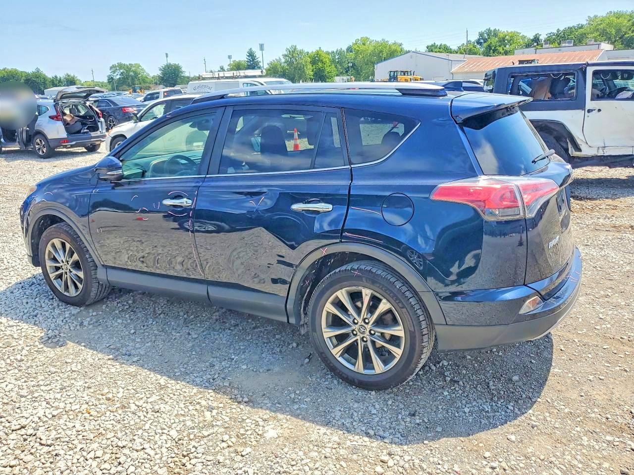 2017 Toyota Rav4 Limited - Фото 2