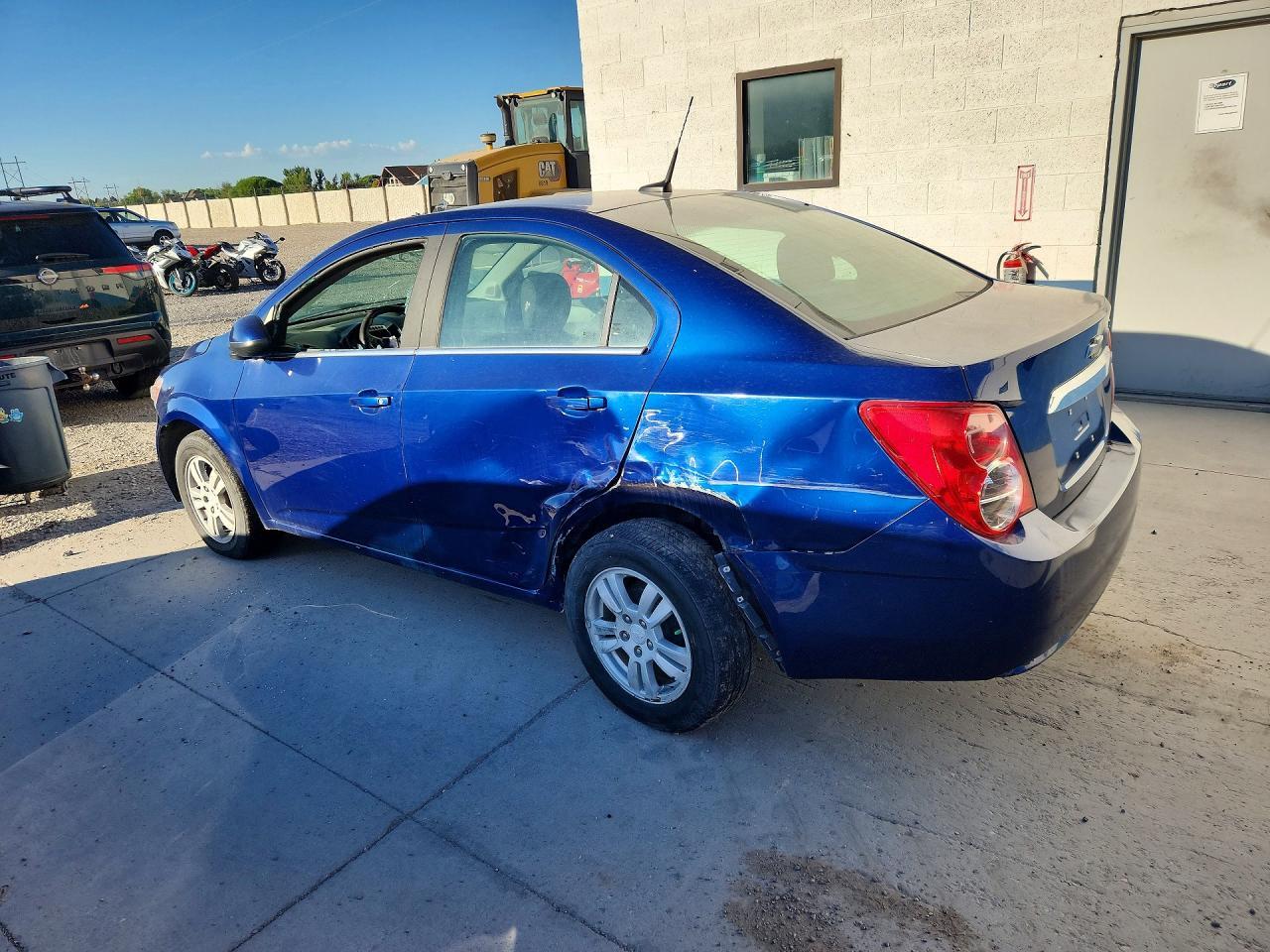 2014 Chevrolet Sonic Lt - Image 2