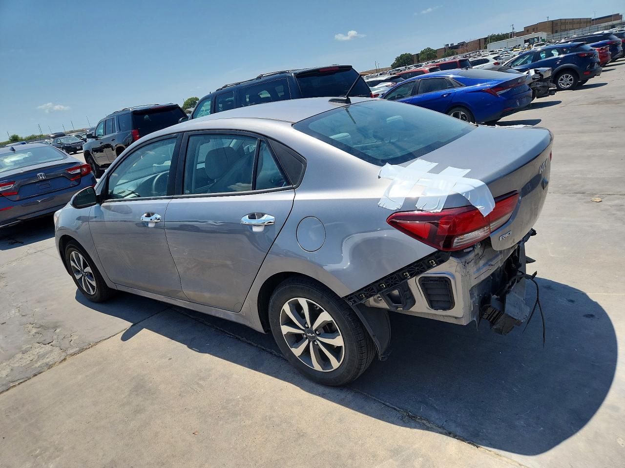 2023 Kia Rio S - Фото 2