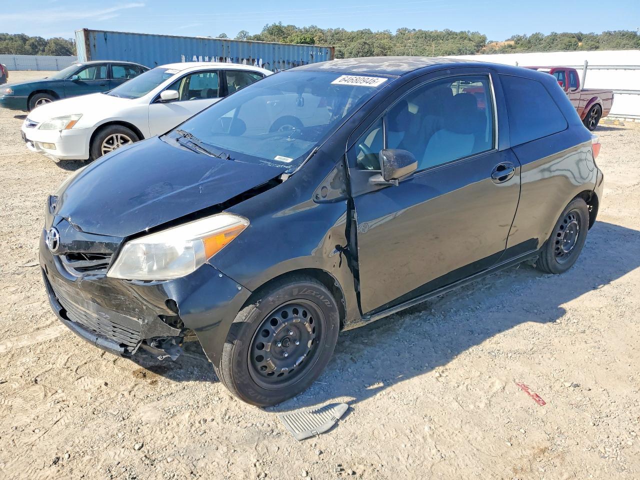 2012 Toyota Yaris 3-Door Le