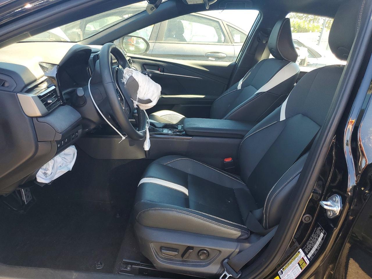 2025 Toyota Camry Se - Фото 7