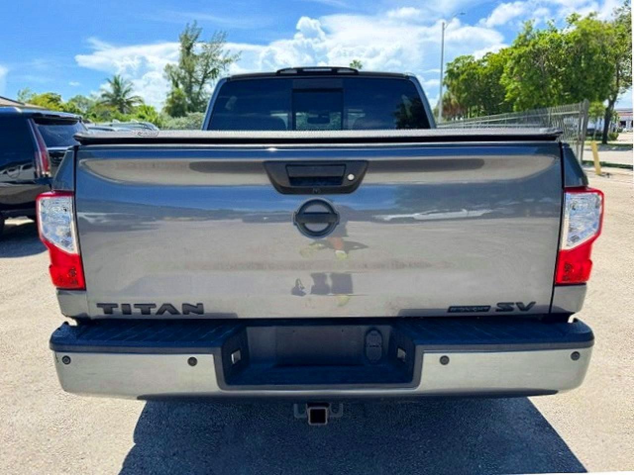 2019 Nissan Titan Sv - Image 6
