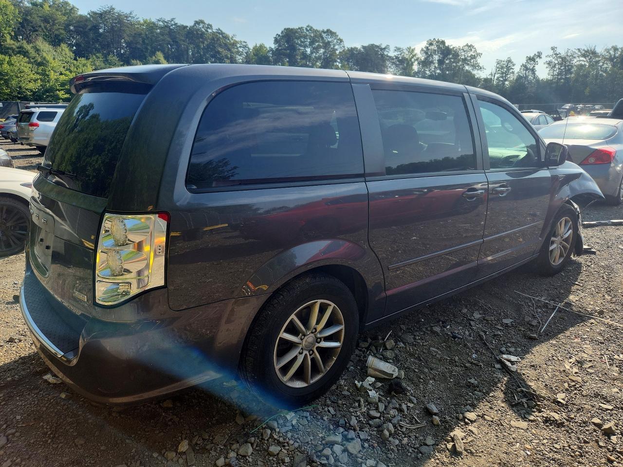 2016 Dodge Grand Caravan Se - Image 3