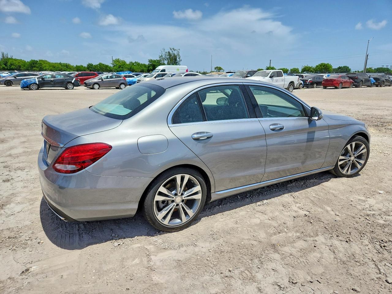 2016 Mercedes-Benz C 300 - Image 3