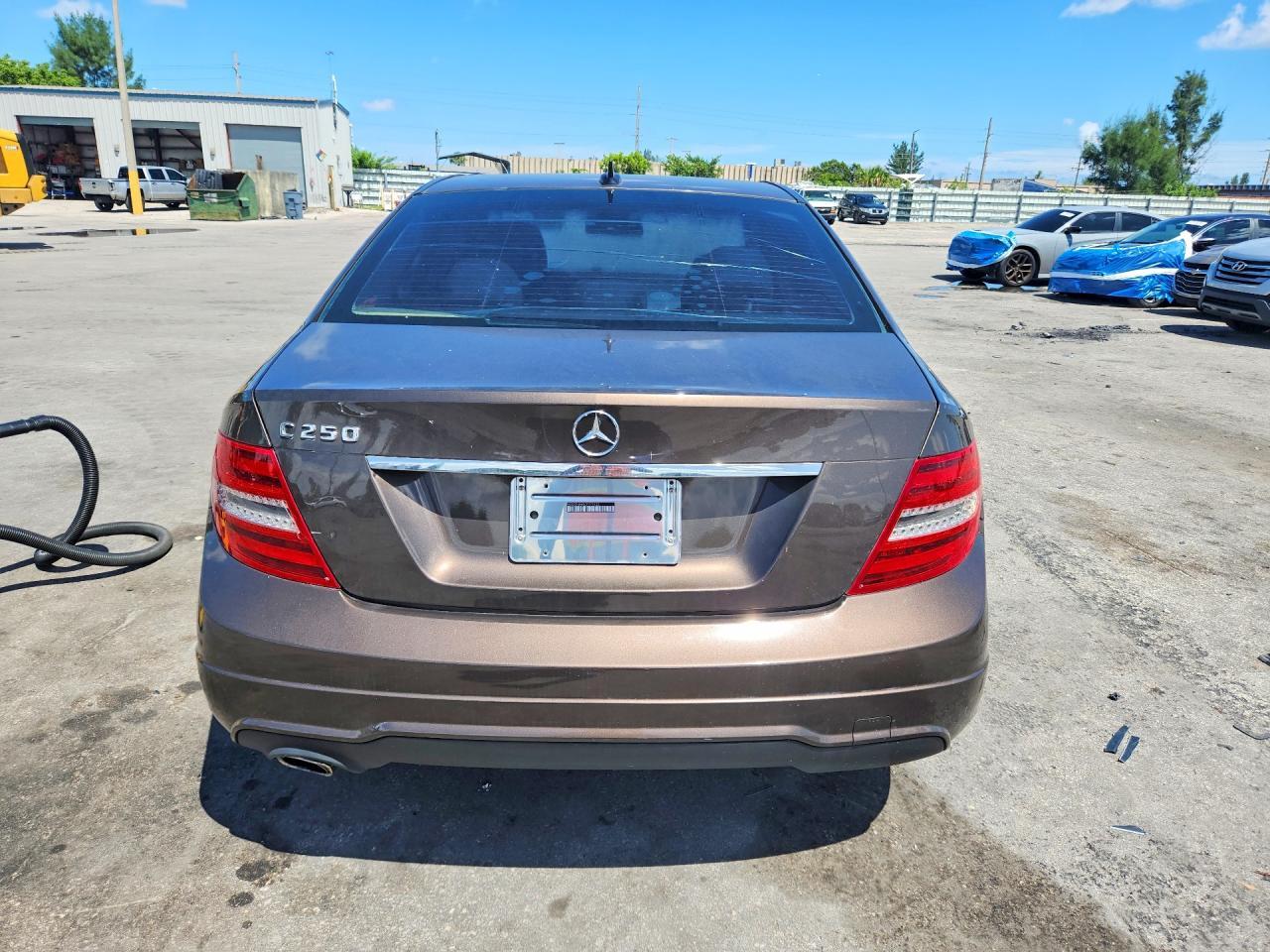 2013 Mercedes-Benz C 250 - Фото 6