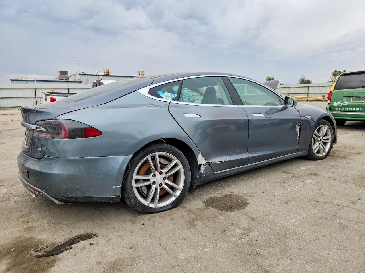 2013 Tesla Model S - Фото 3