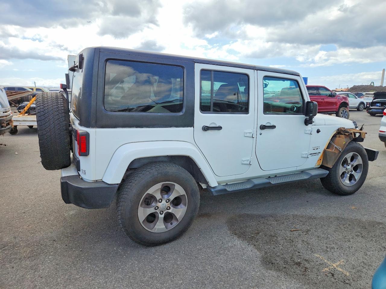 2016 Jeep Wrangler Unlimited Sahara - Фото 3